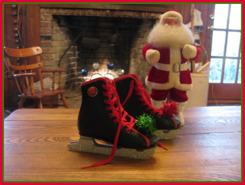 And Andrea's beautiful skates. I love the stacked buttons and Christmas pompoms.