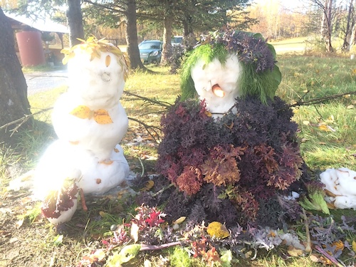 A very festive snow bride and groom.  I love the kale dress on the bride!