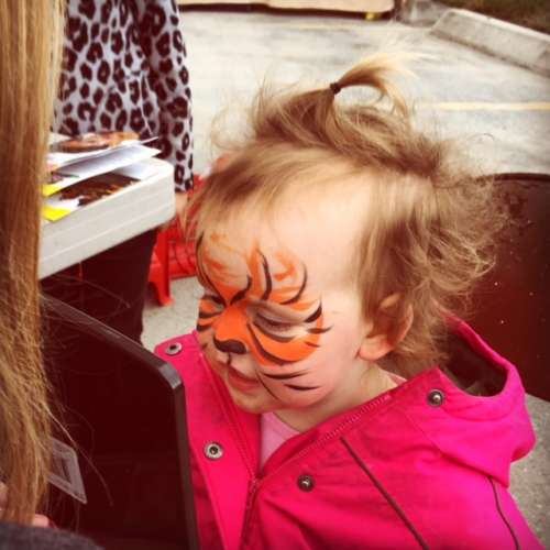 Facepainting at a local event.  "I tiger, mommy!"