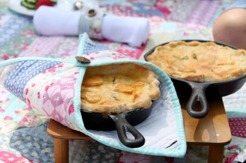 Lot - Vintage Lodge Cast Iron Round 8 Piece Cornbread Pie Shaped Pan