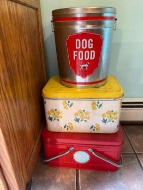 I love the look of stacked tins. The adorable red picnic tin is actually modern, from Tractor Supply. 